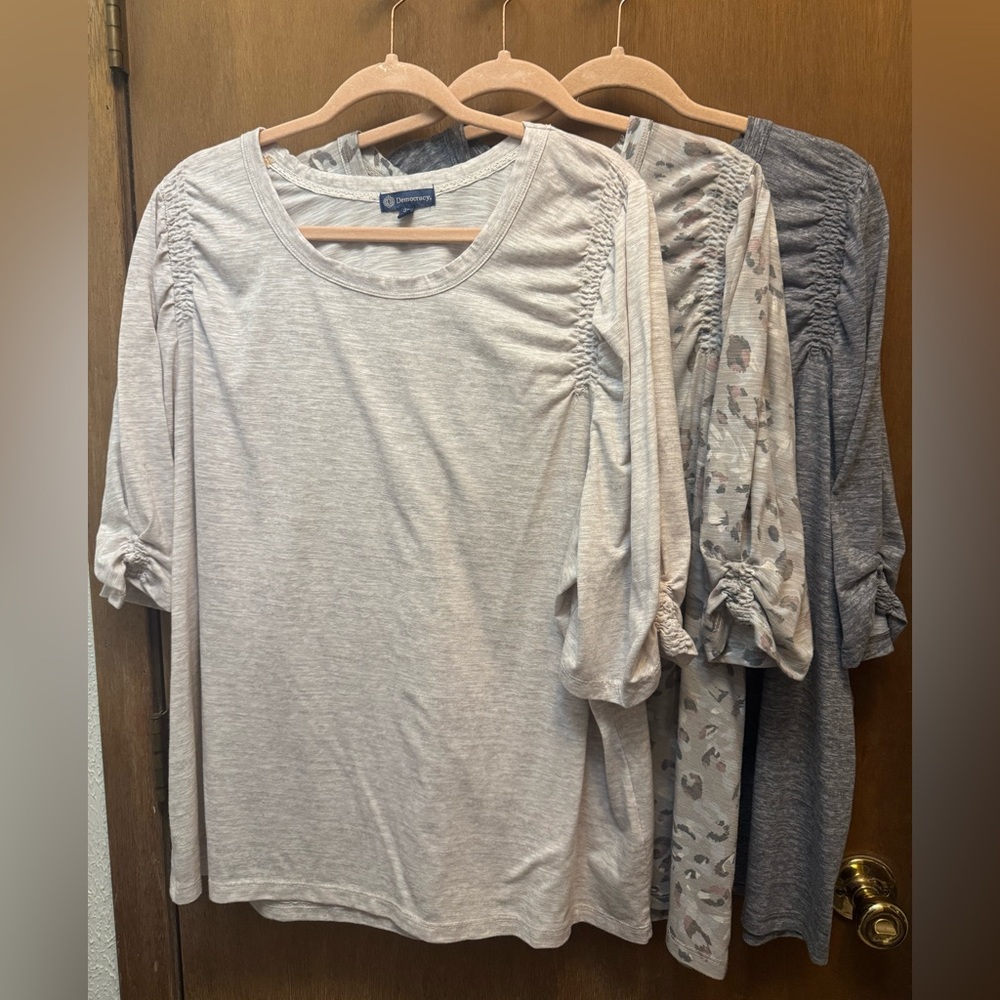 Democracy Women’s Elbow Length Puff Sleeve Ruched Top Tee Set of 3 - Picture 3 of 12